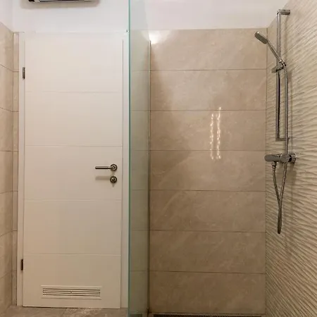 Apartmaji Lana 21 * Koper