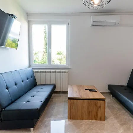 Morje Apartment *