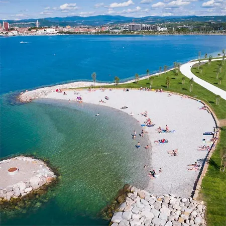 Apartmaji Lana 21 Апартаменты