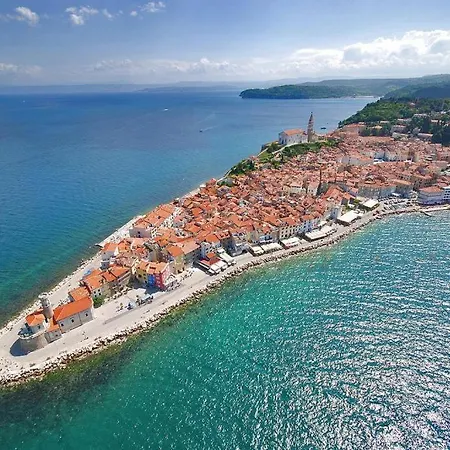 Apartmaji Lana 21 *