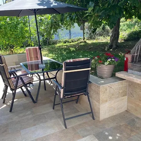 Apartman Apartmaji Lana 21 *