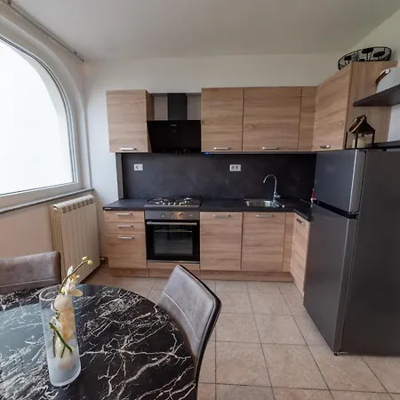 Apartmaji Lana 21 Апартаменты *