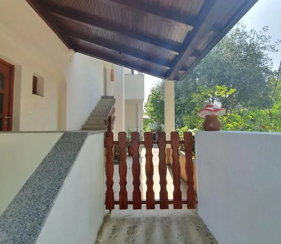 公寓 Apartmaji Lana 21