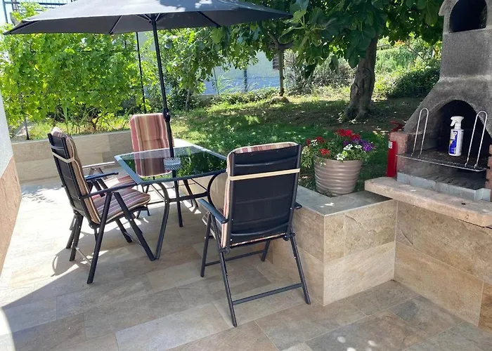 公寓 Apartmaji Lana 21 *